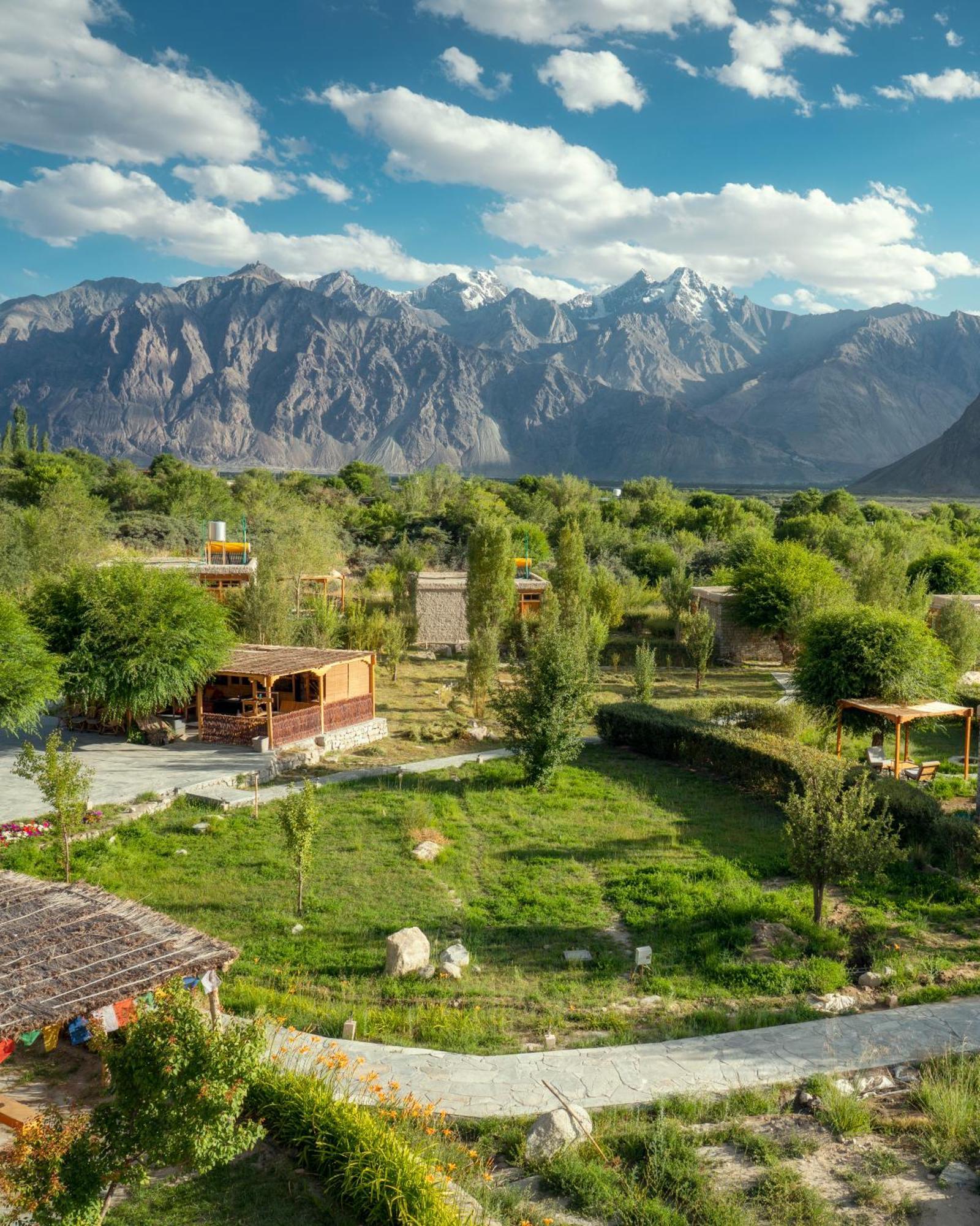 Lchang Nang Retreat-The House Of Trees-Nubra Valley Hotel Sumur Exterior photo